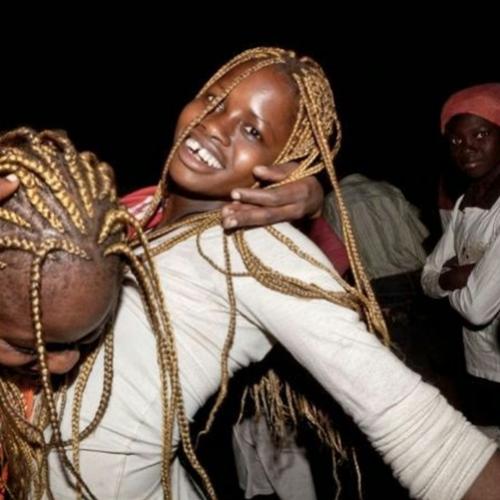 Fotos de uma balada na pobreza da África
