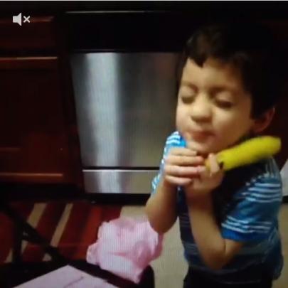 Como reagir quando ganhar uma banana de presente