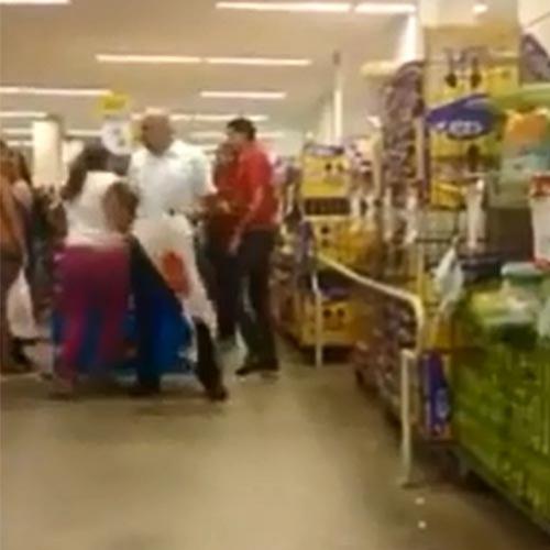 Segurança de loja apanha de mulher enfurecida