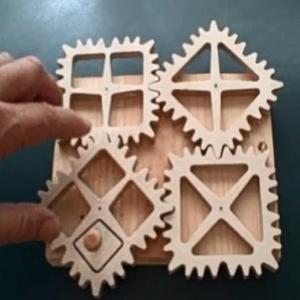 Engrenagens quadradas; será que funcionam?