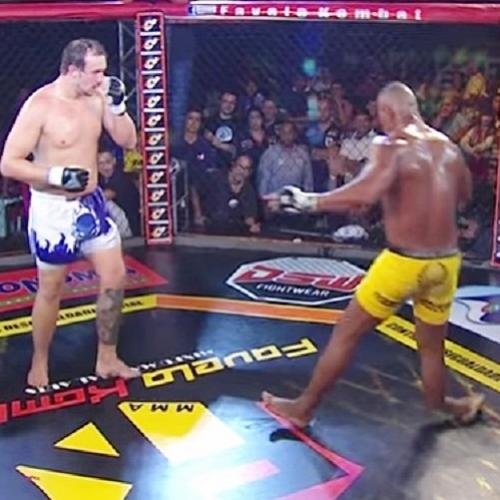 Lutador de MMA quebra a perna igual ao Anderson Silva