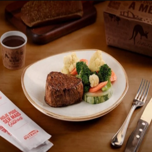 Outback presenteia fãs com a sua famosa faca de steak!