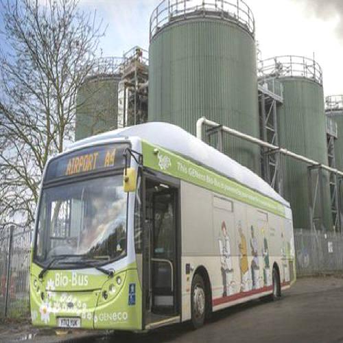 Grã-Bretanha testa 1º ônibus movido a fezes e lixo