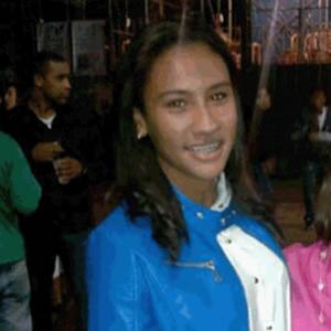 Menina que parece o Neymar
