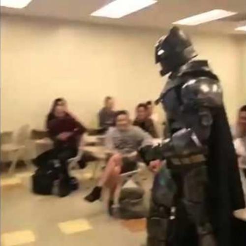 Batman virou professor