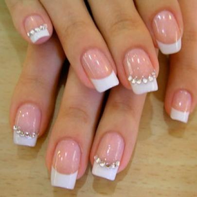 Unhas francesinha decorada