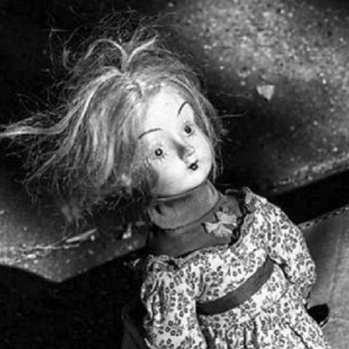15 Fotos mostrando que bonecas podem ser assustadoras