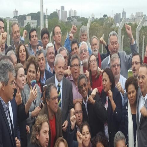 Lula presta depoimento a Sérgio Moro em Curitiba - Vídeo Completo