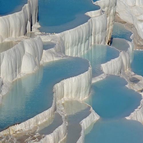 As maravilhosas fontes termais de Pamukkale