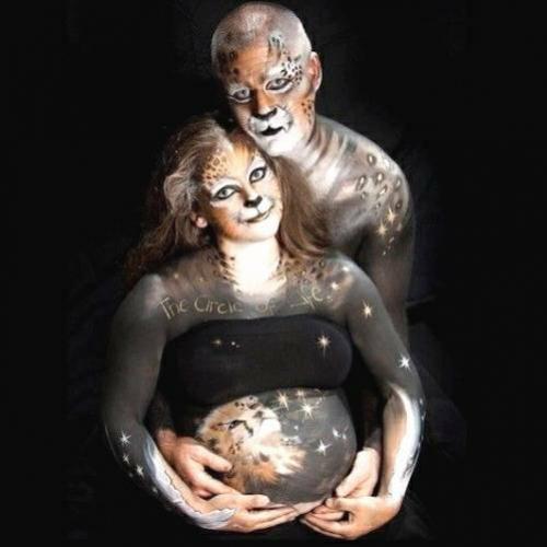 Fotos esquisitas de mulheres grávidas