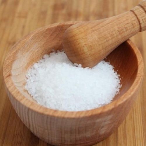 4 Benefícios do banho de sal grosso para a saúde