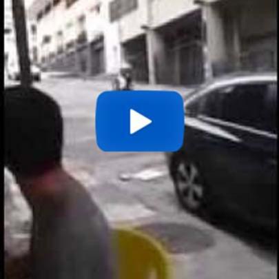 Bolando um baseado no centro de São Paulo