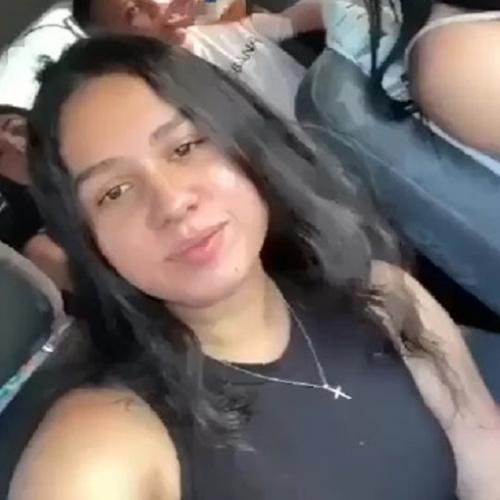 Garota grava seu próprio acidente durante uma live