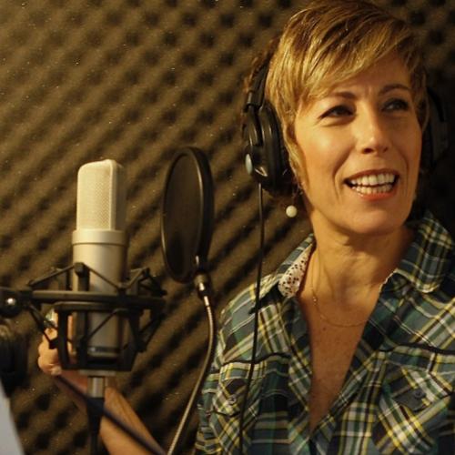 Jô Soares entrevista a dona da voz do Google Tradutor (Regina Bittar)