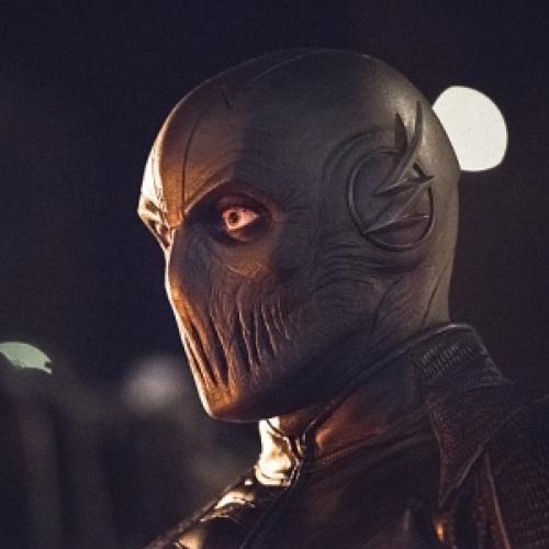 Veja de perto a máscara do novo inimigo da série Flash, Zoom