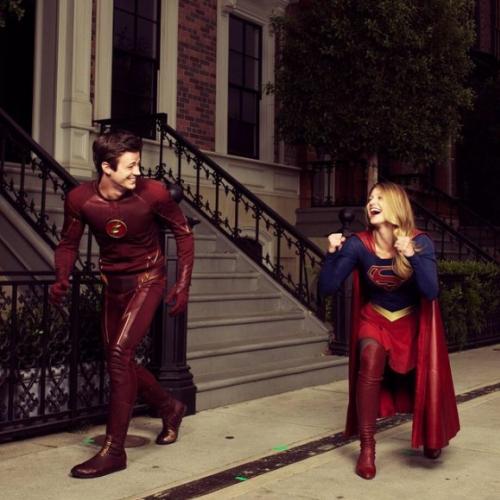 Flash e Supergirl vão ter um crossover em março