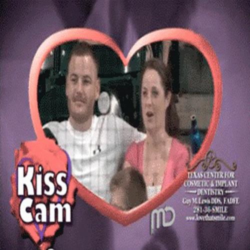 OS 16 MOMENTOS MAIS ENGRAÇADOS DA KISS CAM