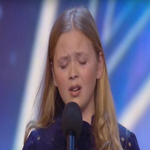 A voz desta menina de 12 anos, que surpreendeu o júri, é alucinante