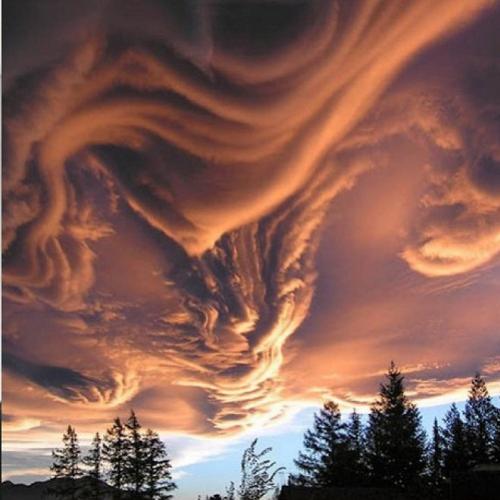 17 Incríveis formações de nuvens que não se vê todos os dias