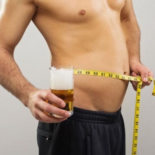 Aprenda a perder peso sem reduzir a cerveja de sua dieta