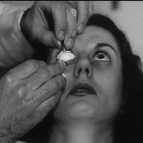 Veja como eram feitas lentes de contato nos anos 40