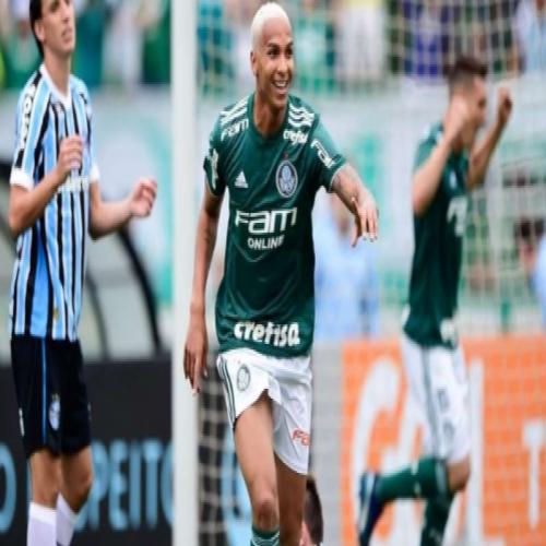 Palmeiras vence Grêmio com dois gols de Deyverson e segue com vantagem