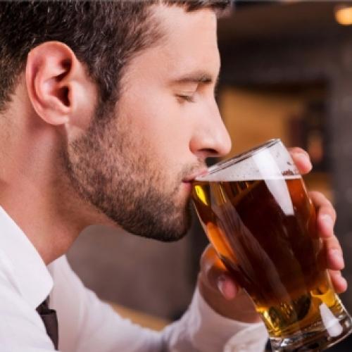 Cervejaria procura provador de cerveja: trabalhar 1 dia por mês