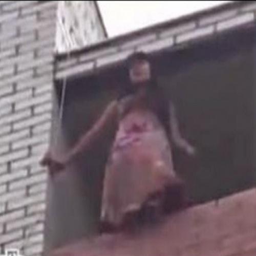 Mulher tenta suicídio do nono andar do prédio 