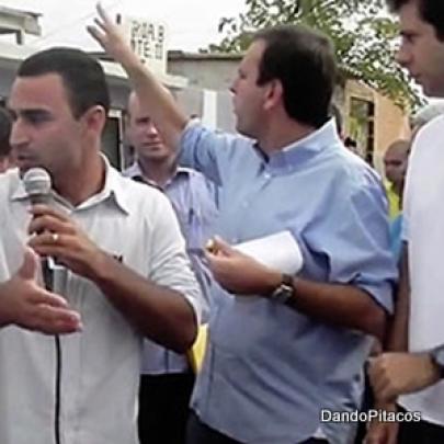 Vídeo mostra prefeito do Rio jogando lixo no chão