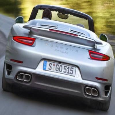 Porsche revela versão cabrio do esportivo 911