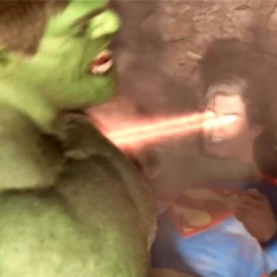 Superman ou Hulk, quem vence a luta?