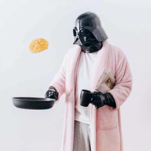 10 imagens representando o cotidiano de Darth Vader