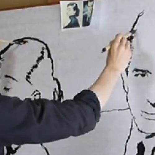 Japonês desenha dois retratos ao mesmo tempo