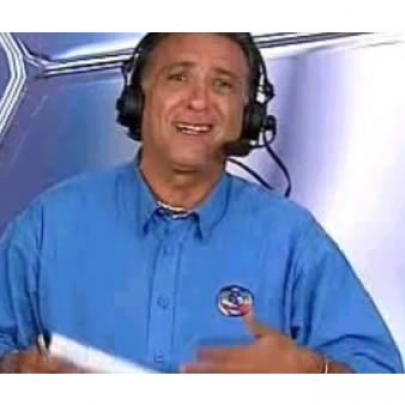 Gafe de Galvão Bueno que não viu gol do Brasil vira piada na internet