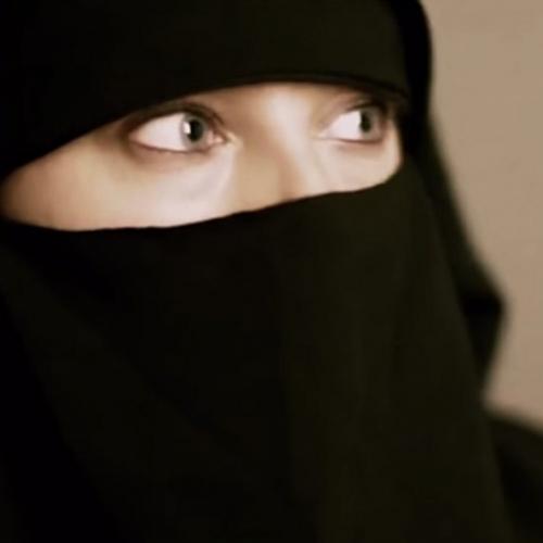 Mulher muçulmana faz uma grande revelação