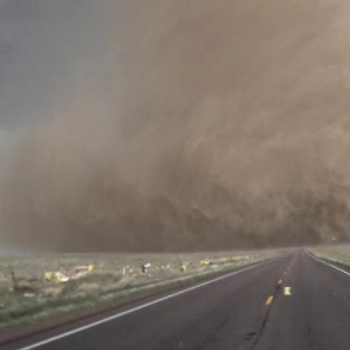 Vídeo mostra evolução completa de um tornado
