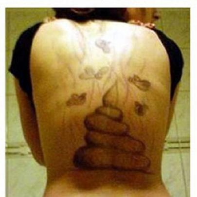 Namorado traído tatua cocô gigante nas costas da namorada