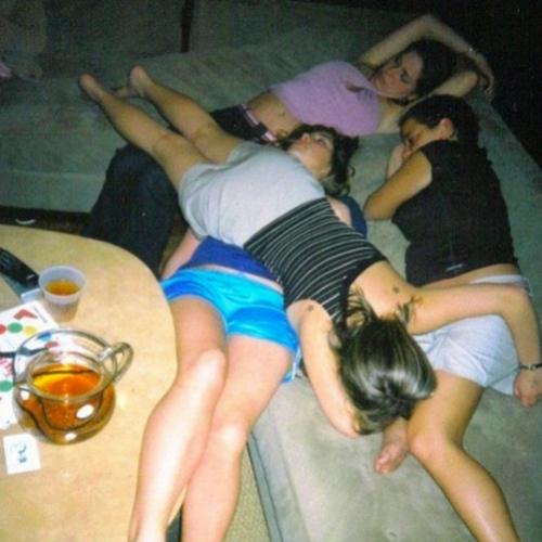 Jovens encontraram um jeito de ficarem bêbados sem ninguém perceber
