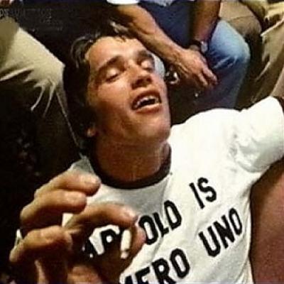 Arnold Schwarzenegger aparece em vídeo fumando maconha