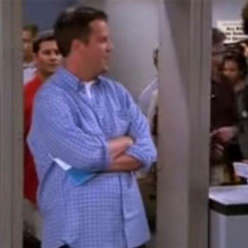 Friends - cena deletada onde Chandler faz piadas com terrorismo