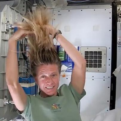Astronauta da Nasa mostra como lava o cabelo no espaço