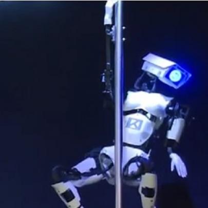 Quer um robô que faz pole dance em sua casa?