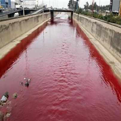 Mistério no Líbano: Rio transforma-se em cor sangue inexplicavelmente