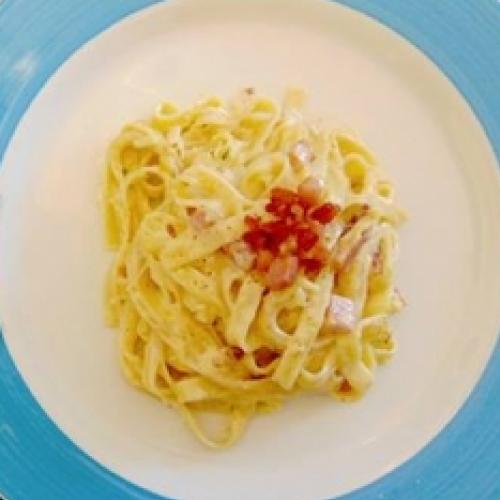 Macarrão à Carbonara Fácil, rápido e delicioso!