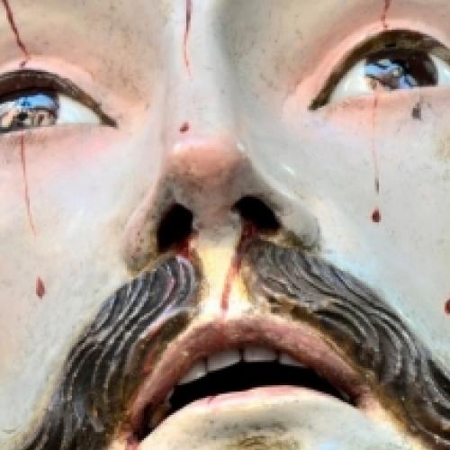 Restauradores descobrem algo bizarro em estátua de Jesus Cristo