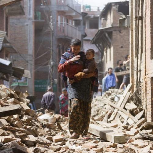 Líder espiritual iraniano diz que terremotos são causados pela promisc