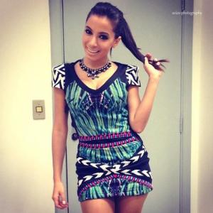 Looks e dicas de estilo da Mc Anitta