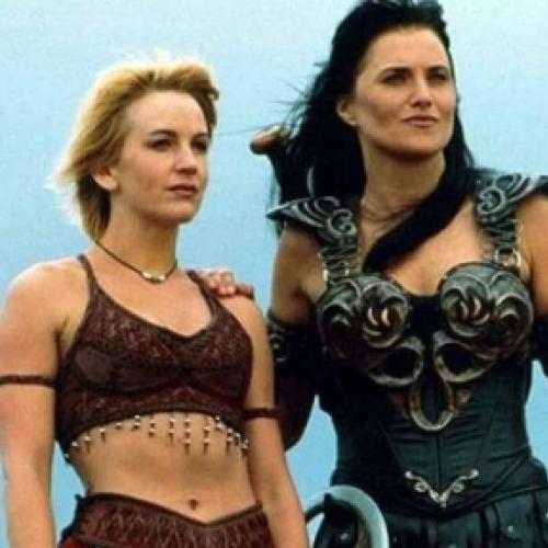 A Gabrielle de ‘Xena: A Princesa Guerreira’ já está com 51 anos