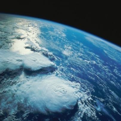 Imagens da NASA revelam ovnis decolando da Terra