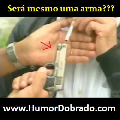 Partida Hilariante - Isqueiro em forma de uma arma!